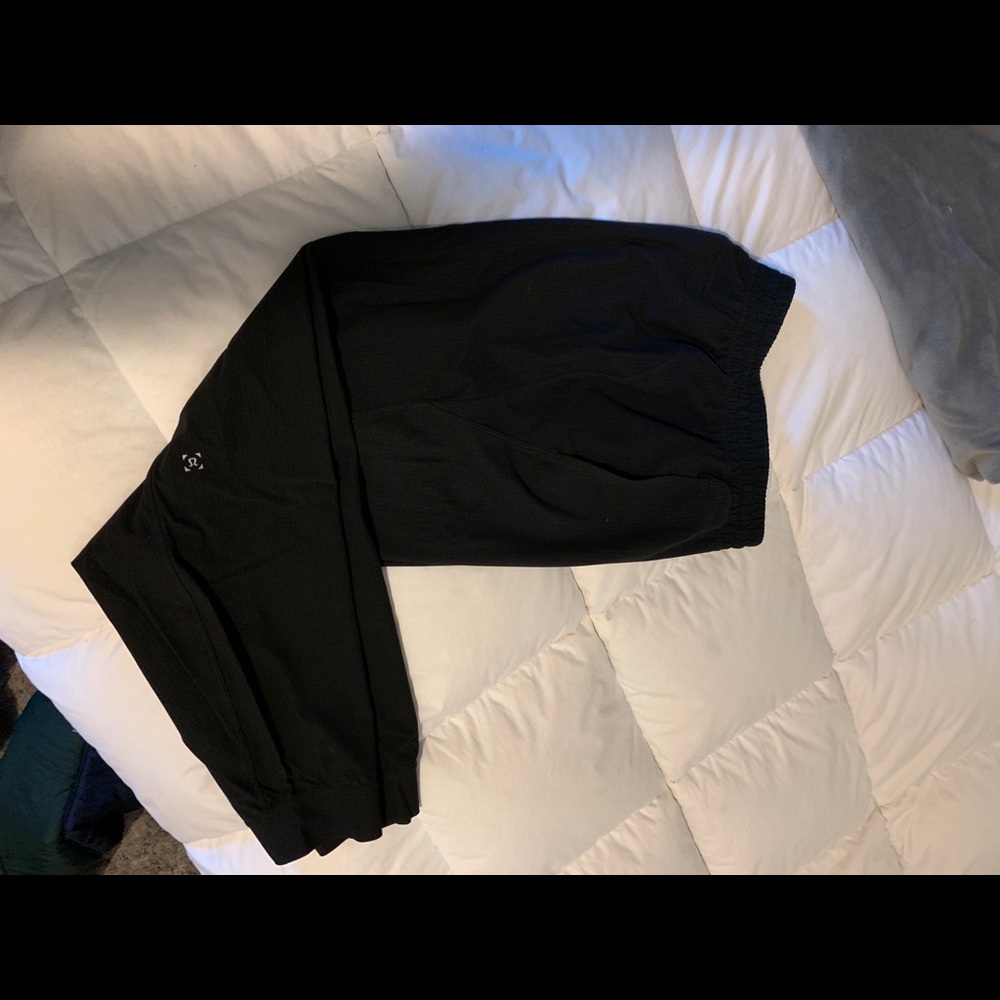 Black lululemon pants